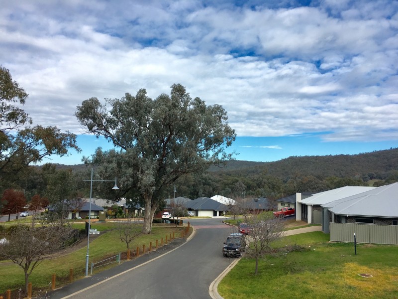 2 Billson Place, Albury NSW 2640