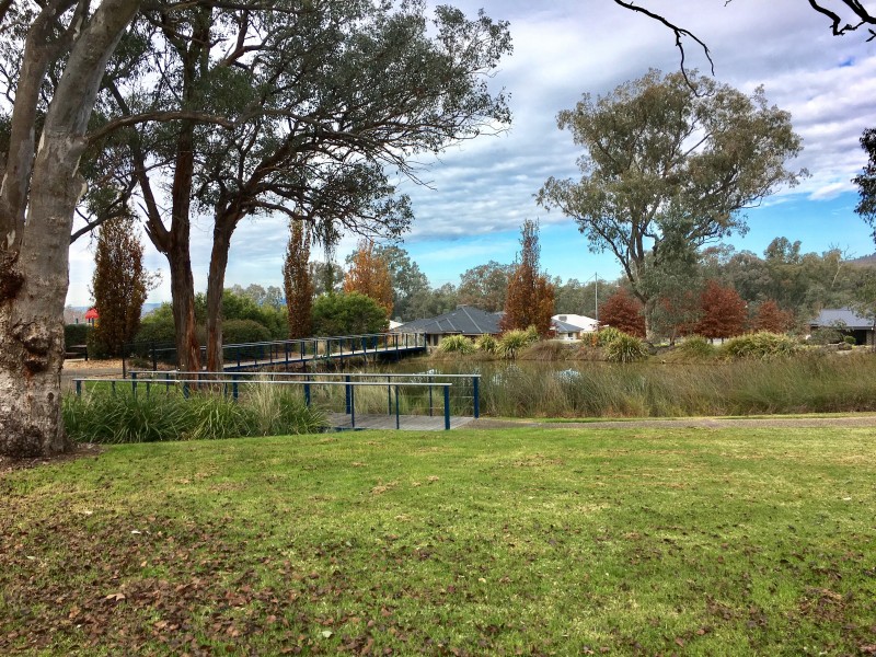 2 Billson Place, Albury NSW 2640