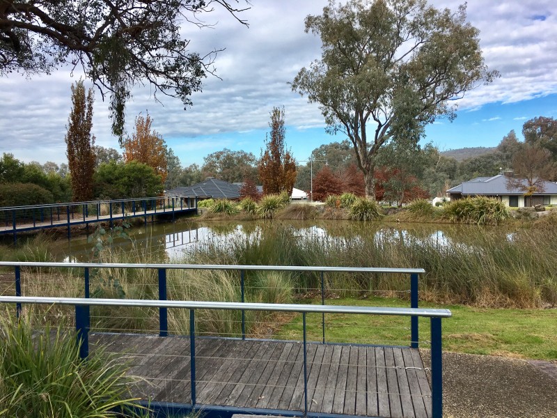 2 Billson Place, Albury NSW 2640