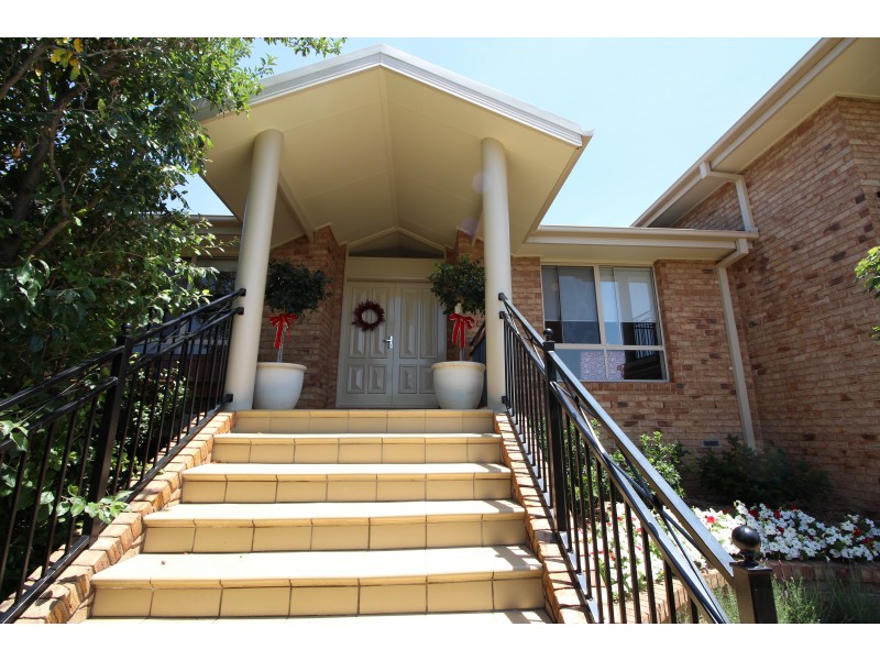 43 Sunrise Terrace, East Albury NSW 2640