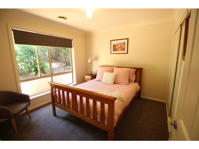 43 Sunrise Terrace, East Albury NSW 2640