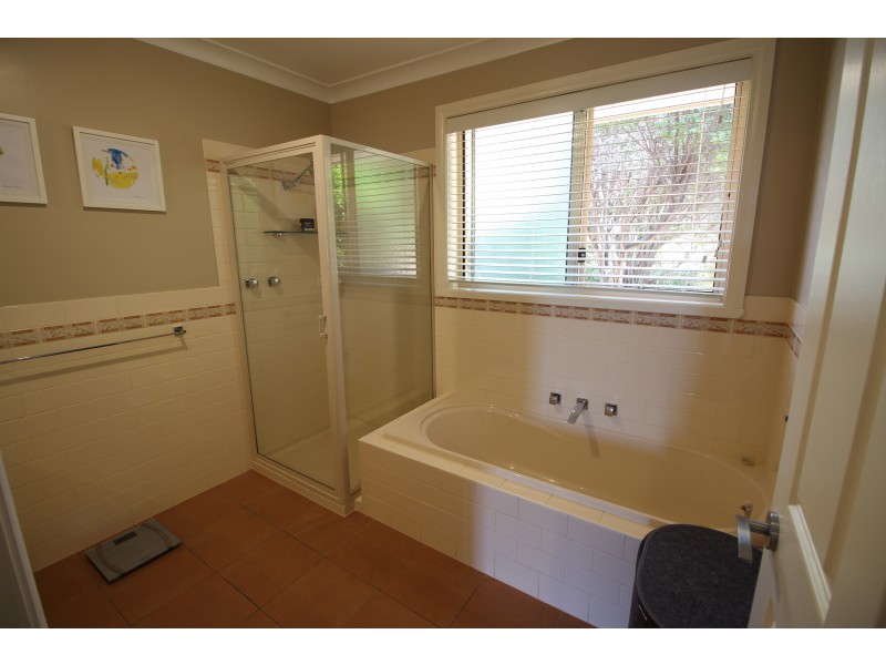 43 Sunrise Terrace, East Albury NSW 2640