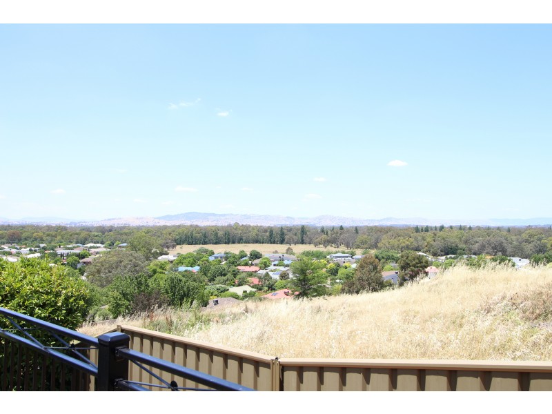43 Sunrise Terrace, East Albury NSW 2640