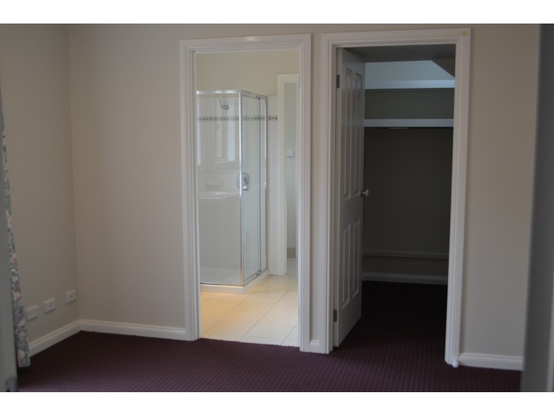 4/7 Leighton Court, Wodonga VIC 3690