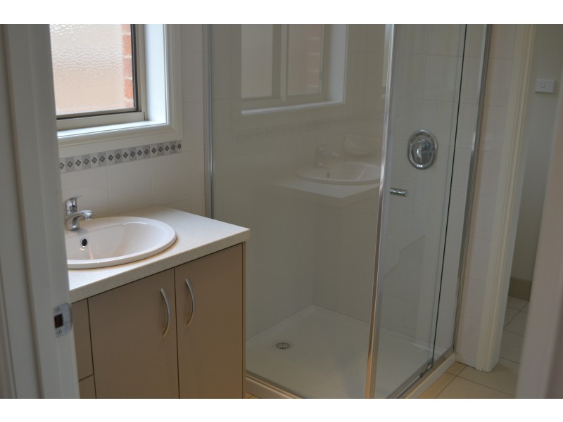 4/7 Leighton Court, Wodonga VIC 3690