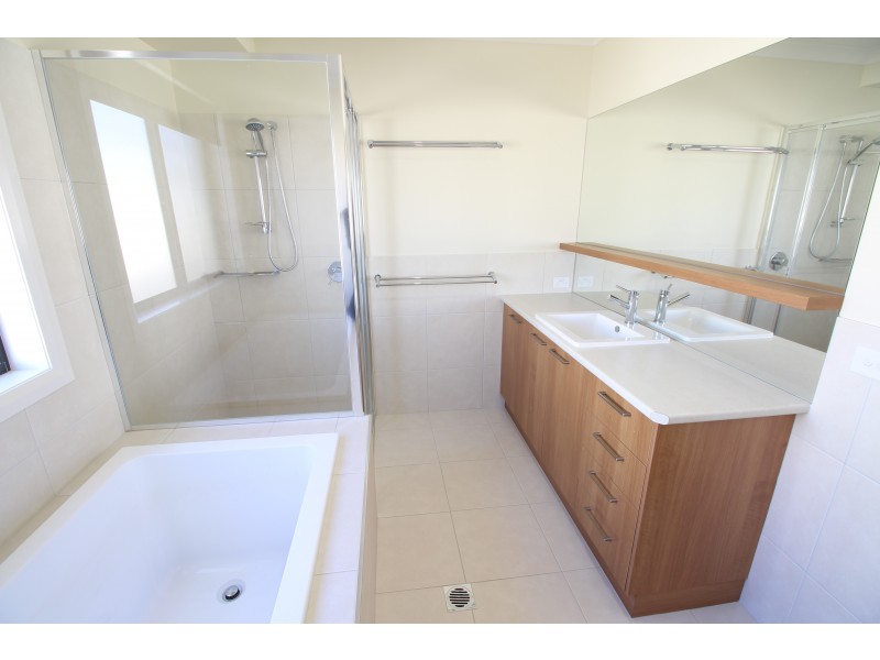 9 Muster Court, Thurgoona NSW 2640