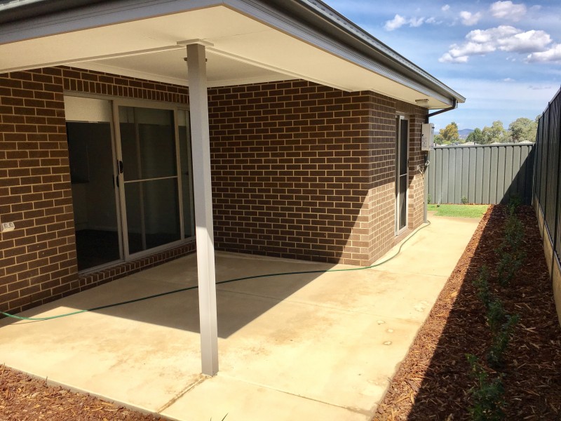 42A Strauss Street, Springdale Heights NSW 2641