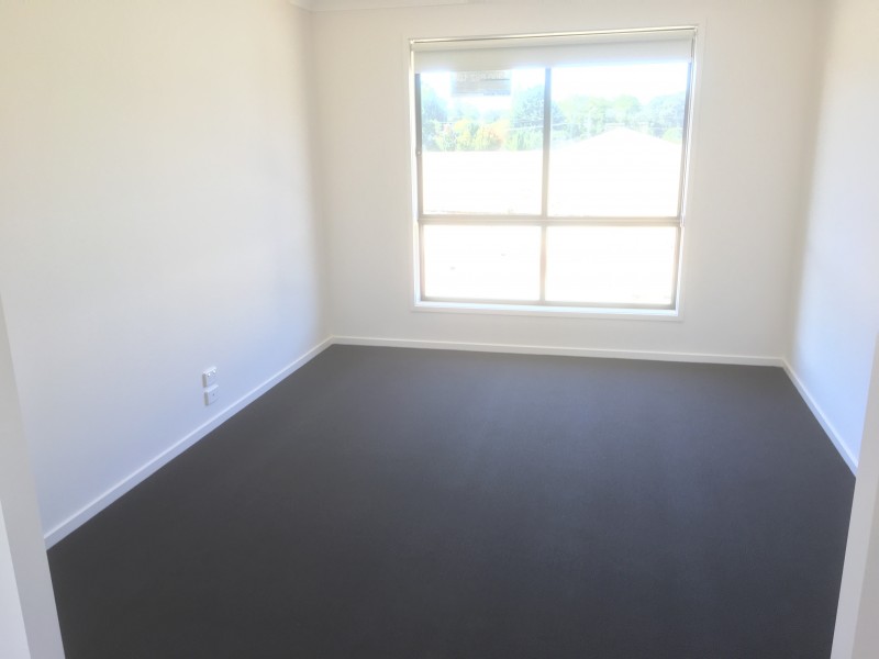16 Lea Court, Lavington NSW 2641