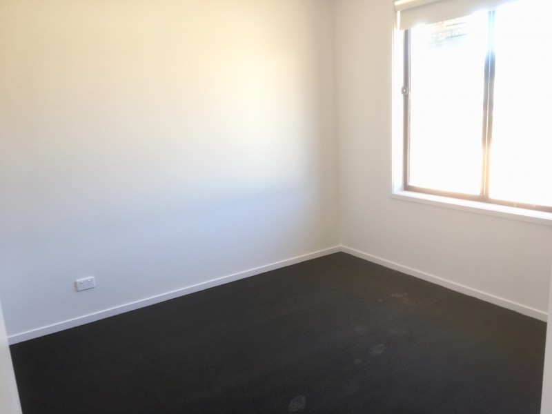 16 Lea Court, Lavington NSW 2641