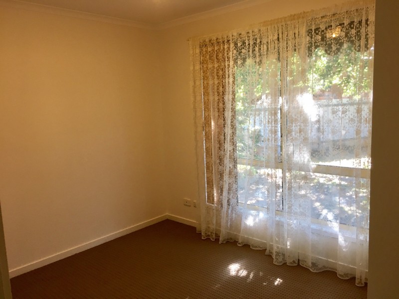 2/19 Saville Avenue, Lavington NSW 2641