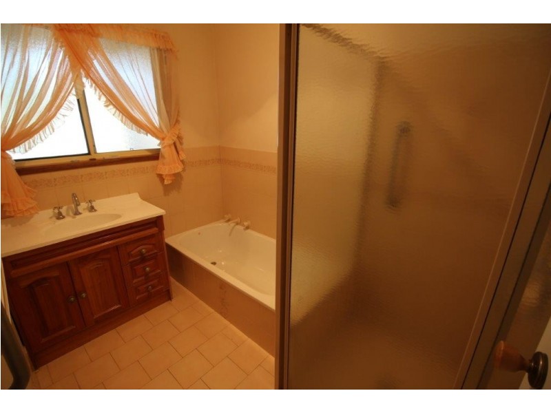 23 Galore Street, Lockhart NSW 2656