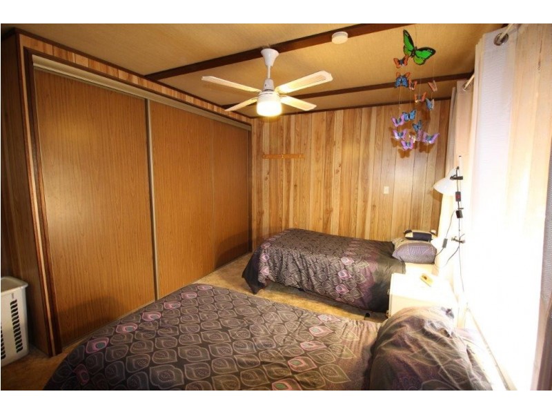 9 Lachlan Street, Boree Creek NSW 2652