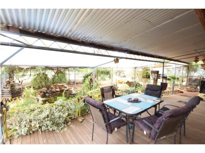 9 Lachlan Street, Boree Creek NSW 2652