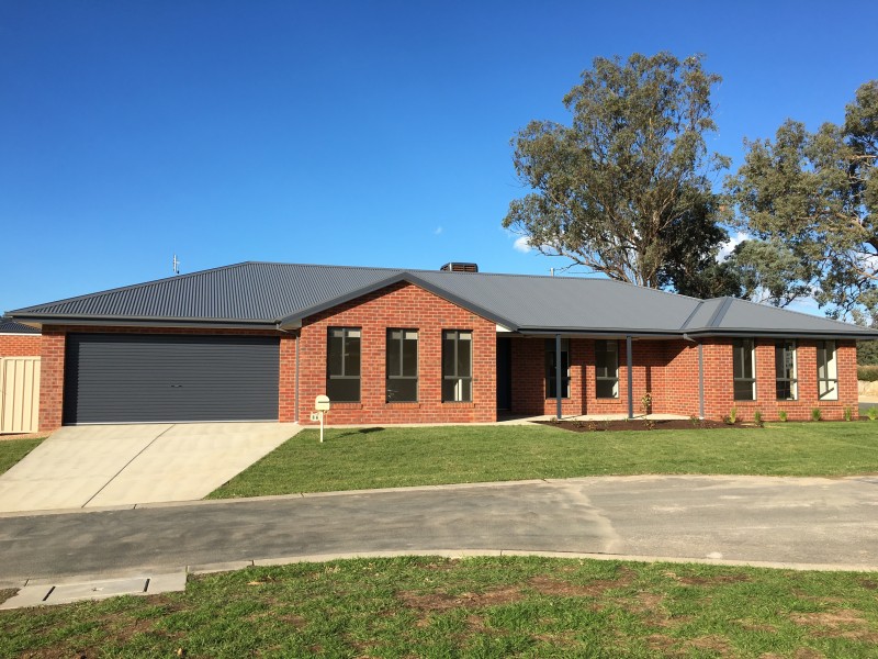 16 McDougall Grove, Wodonga VIC 3690