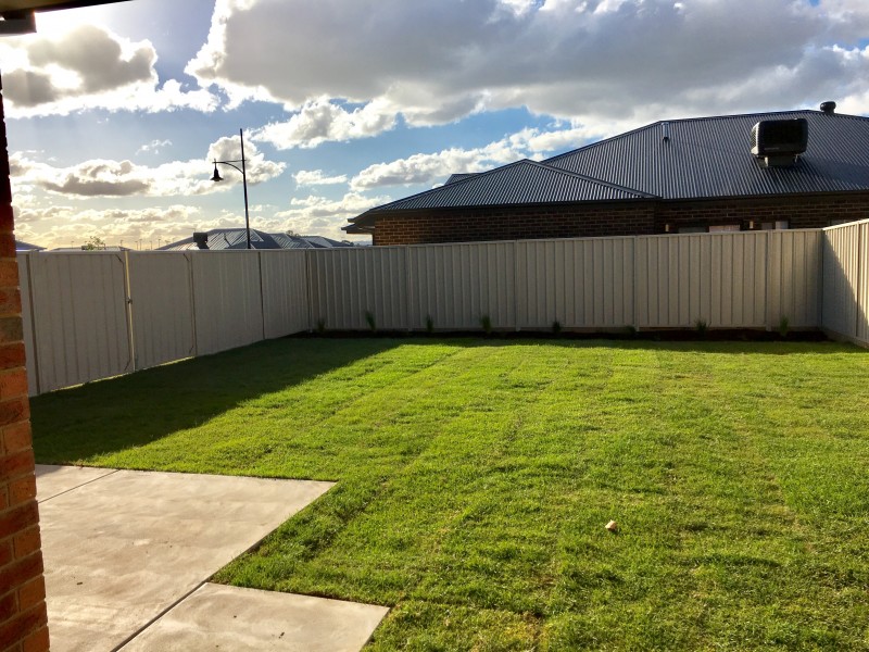 16 McDougall Grove, Wodonga VIC 3690