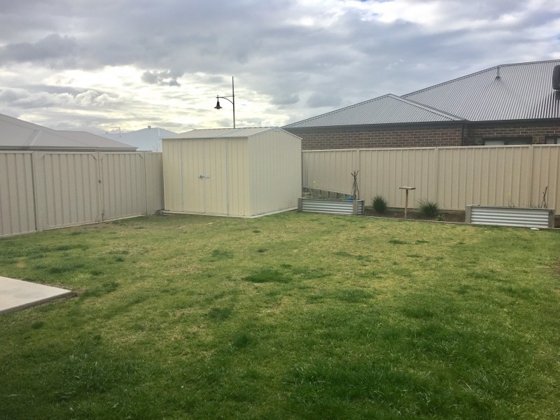 16 McDougall Grove, Wodonga VIC 3690