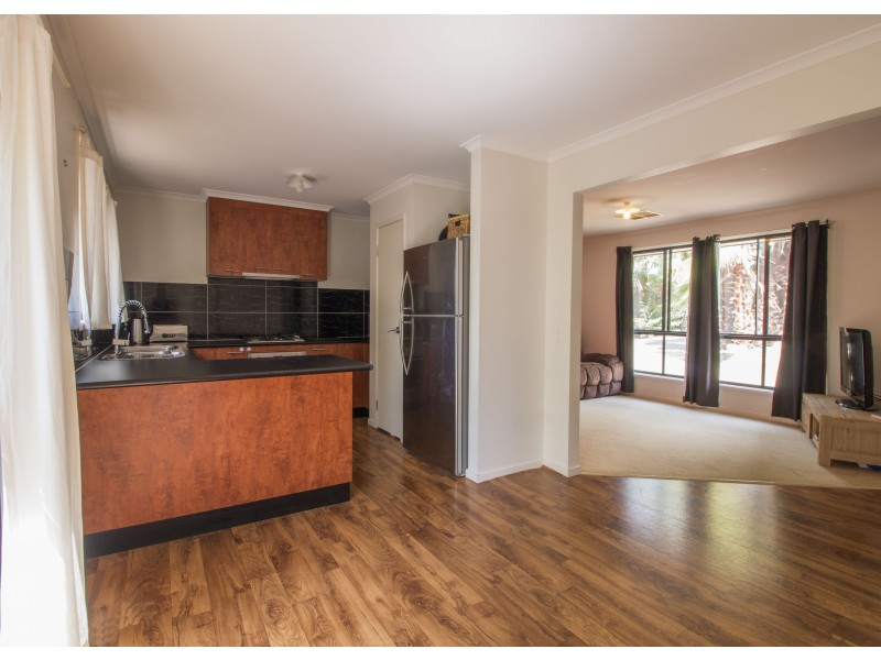 2/3 Emery Court, Wodonga VIC 3690