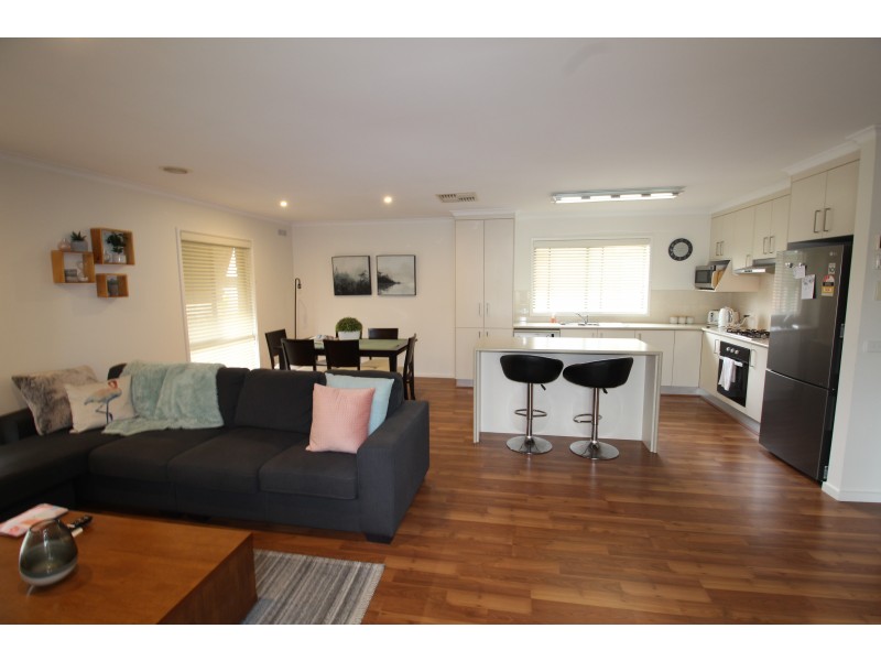 2/2 Rosanna Court, Wodonga VIC 3690