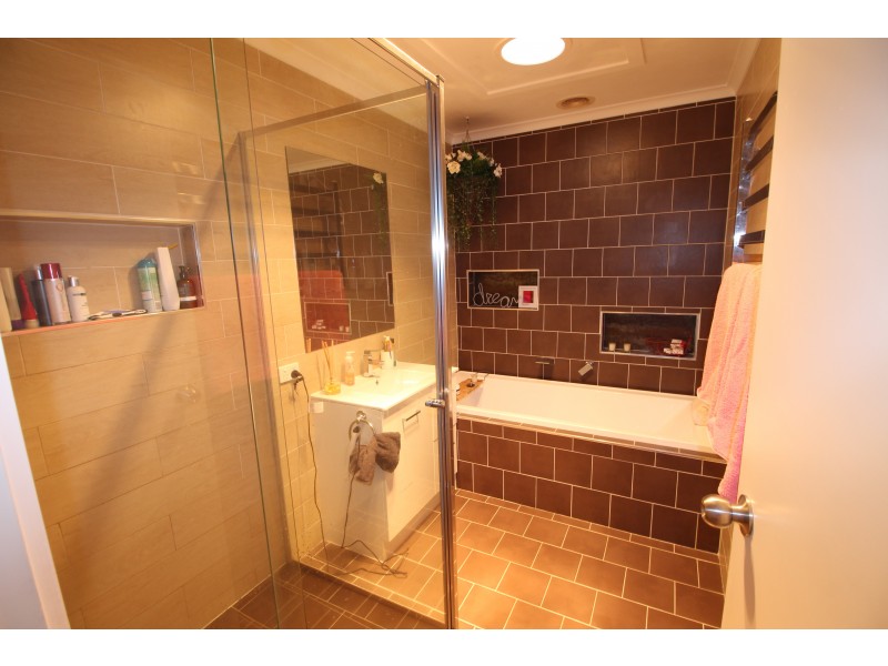 2/2 Rosanna Court, Wodonga VIC 3690