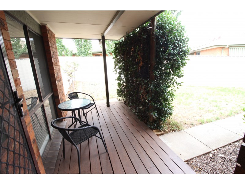 2/2 Rosanna Court, Wodonga VIC 3690