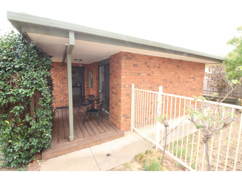 2/2 Rosanna Court, Wodonga VIC 3690