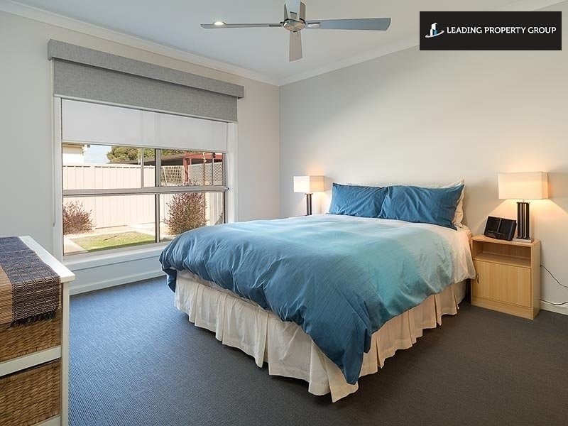 476 Douglas Rd, Lavington NSW 2641