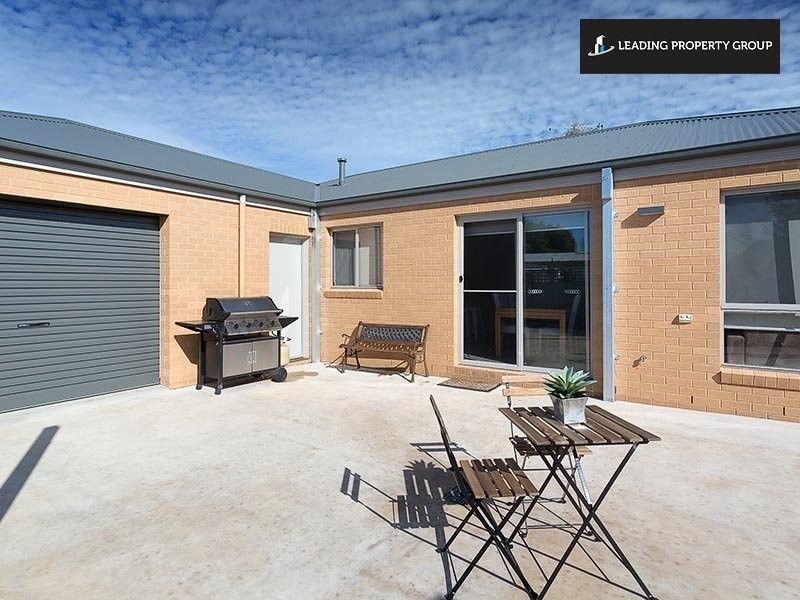 476 Douglas Rd, Lavington NSW 2641