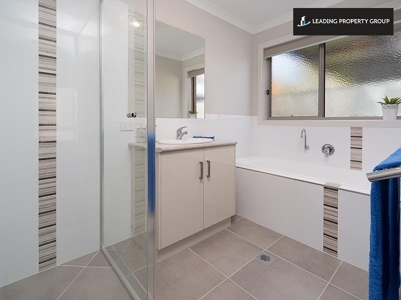 476 Douglas Rd, Lavington NSW 2641