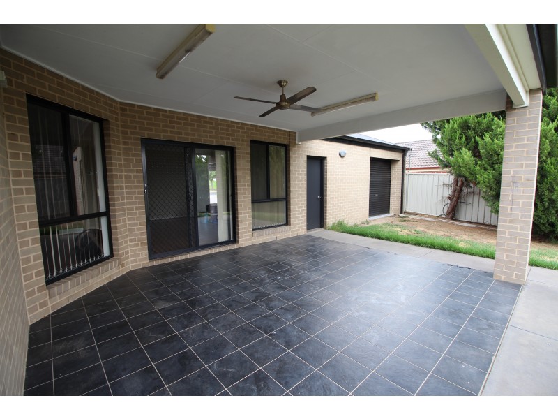 5 Prestwick Place, West Wodonga VIC 3690