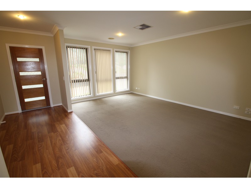 5 Prestwick Place, West Wodonga VIC 3690