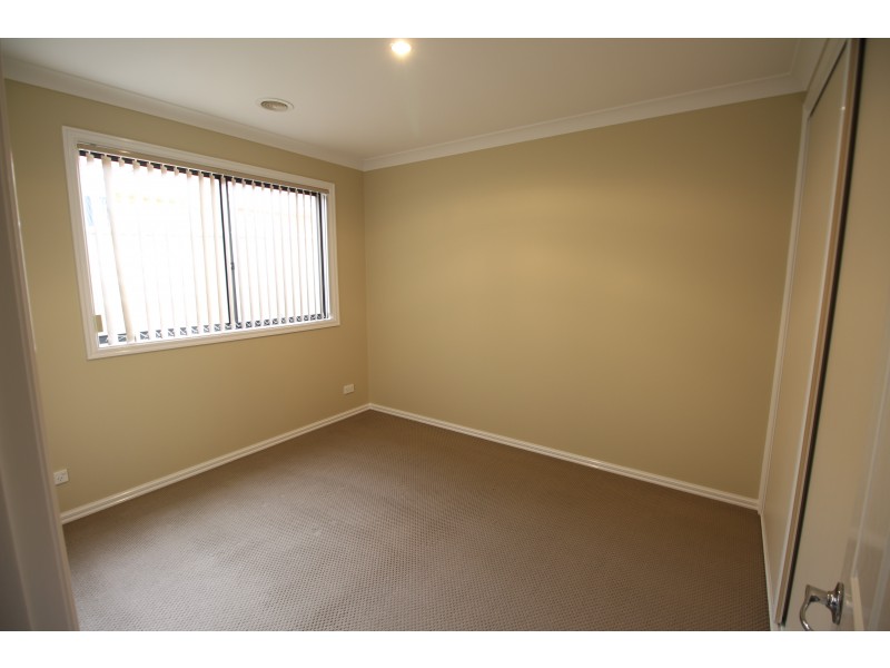 5 Prestwick Place, West Wodonga VIC 3690