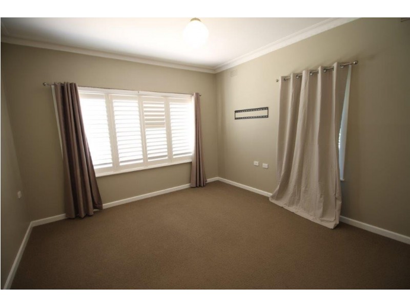 63 Urana Street, Lockhart NSW 2656