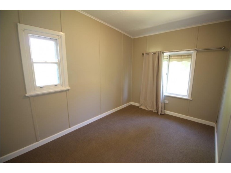 63 Urana Street, Lockhart NSW 2656