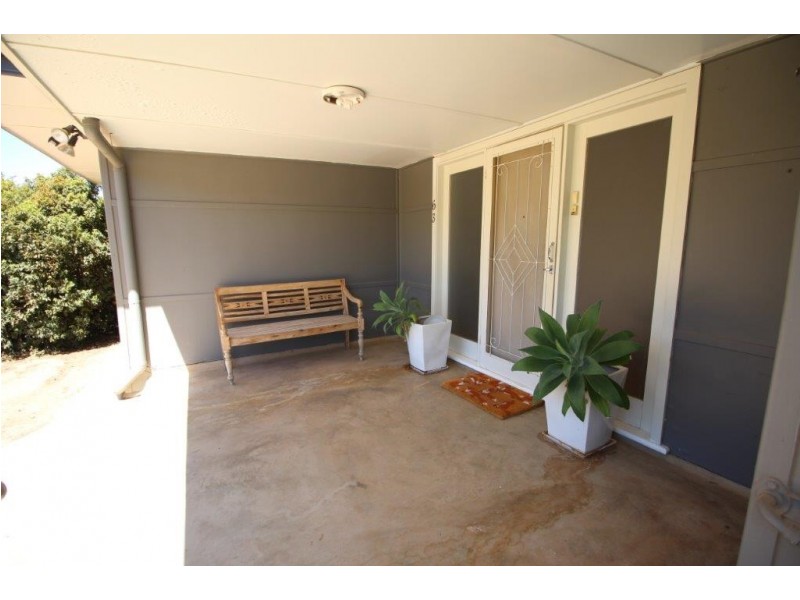 63 Urana Street, Lockhart NSW 2656