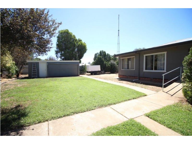 63 Urana Street, Lockhart NSW 2656