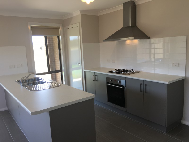 1/30 Hanrahan Street, Hamilton Valley NSW 2641