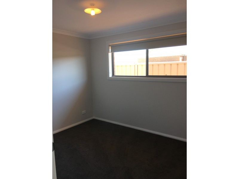 1/30 Hanrahan Street, Hamilton Valley NSW 2641