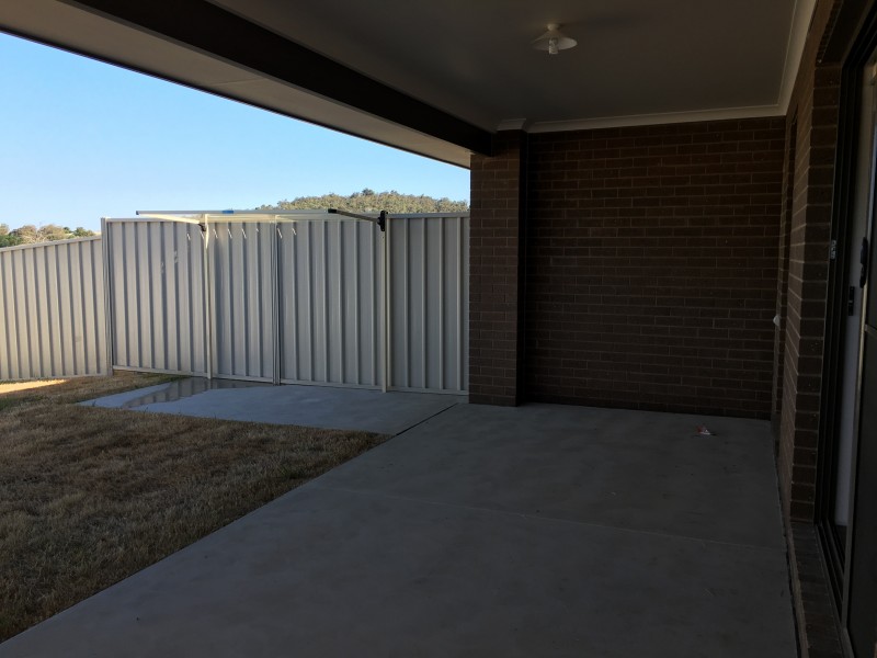 1/30 Hanrahan Street, Hamilton Valley NSW 2641