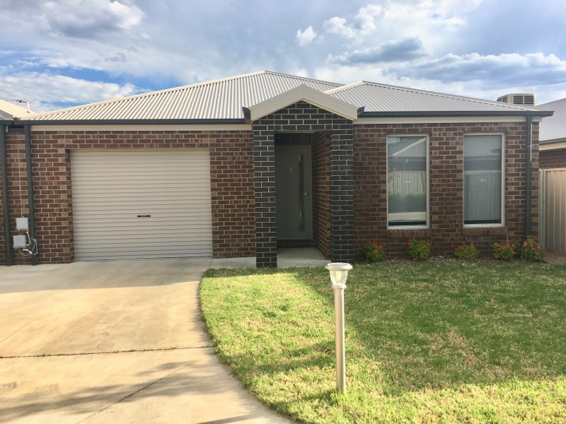 5/110 Greta Drive, Hamilton Valley NSW 2641