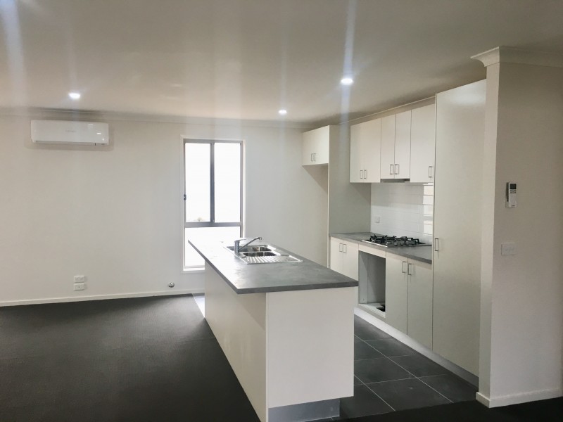 13 Royce Crescent, Lavington NSW 2641