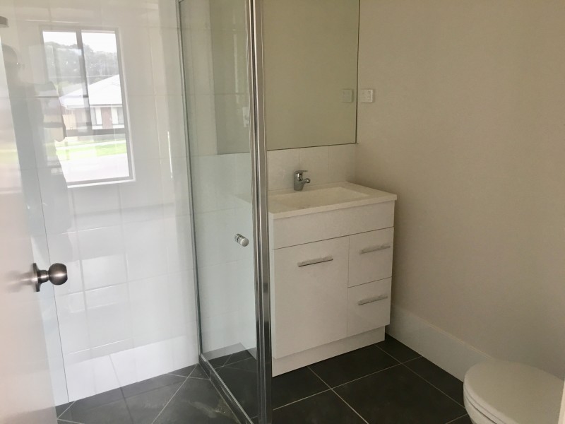 13 Royce Crescent, Lavington NSW 2641