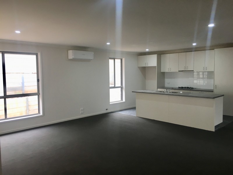 13 Royce Crescent, Lavington NSW 2641