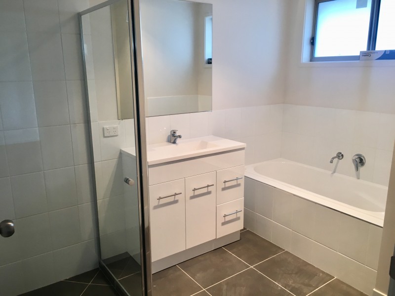 13 Royce Crescent, Lavington NSW 2641
