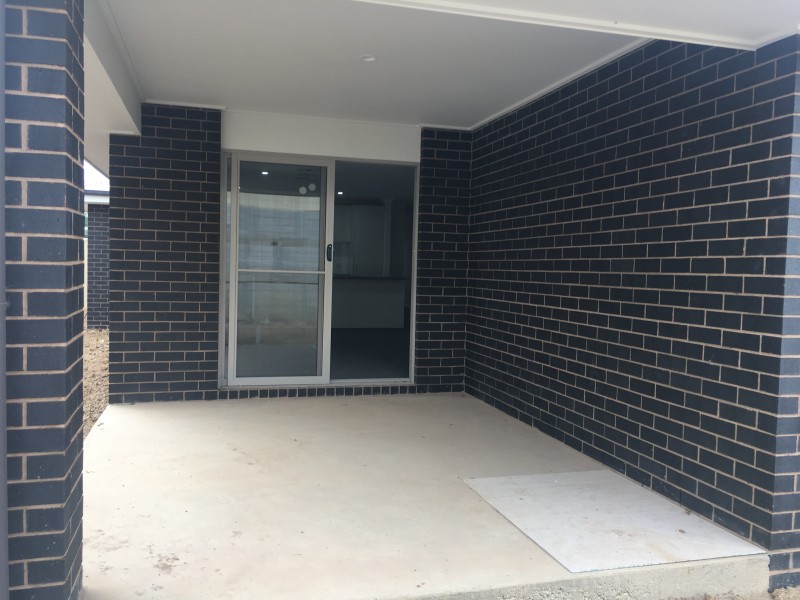 13 Royce Crescent, Lavington NSW 2641