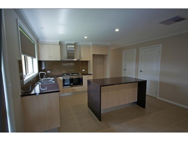 313 Diggers Road, Lavington NSW 2641