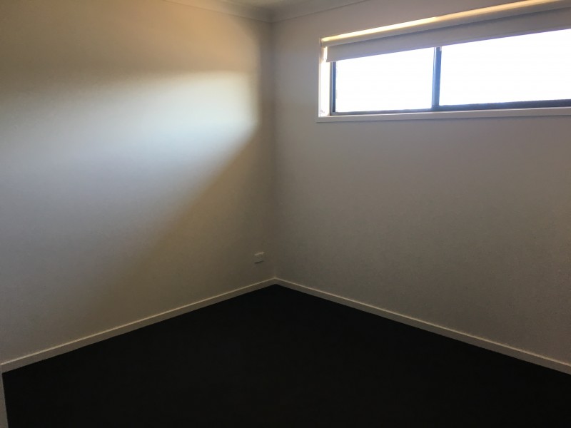 18a Royce Crescent, Lavington NSW 2641