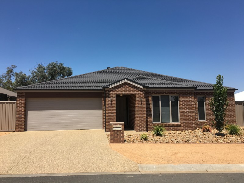 8 Henschke Avenue, Thurgoona NSW 2640