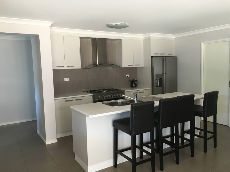 8 Henschke Avenue, Thurgoona NSW 2640