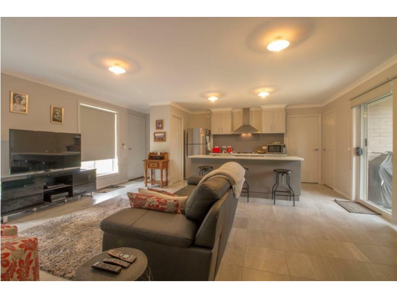 1/595 Kemp Street, Lavington NSW 2641