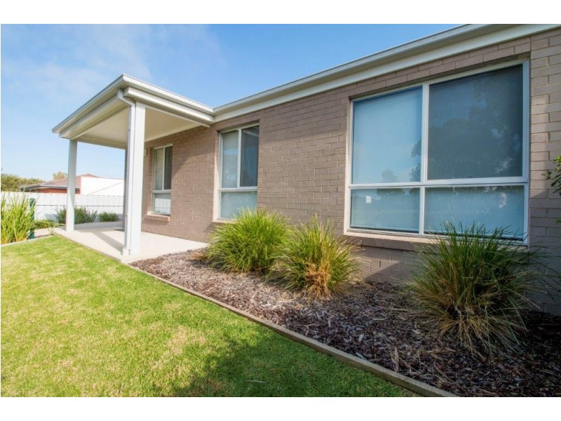 1/595 Kemp Street, Lavington NSW 2641